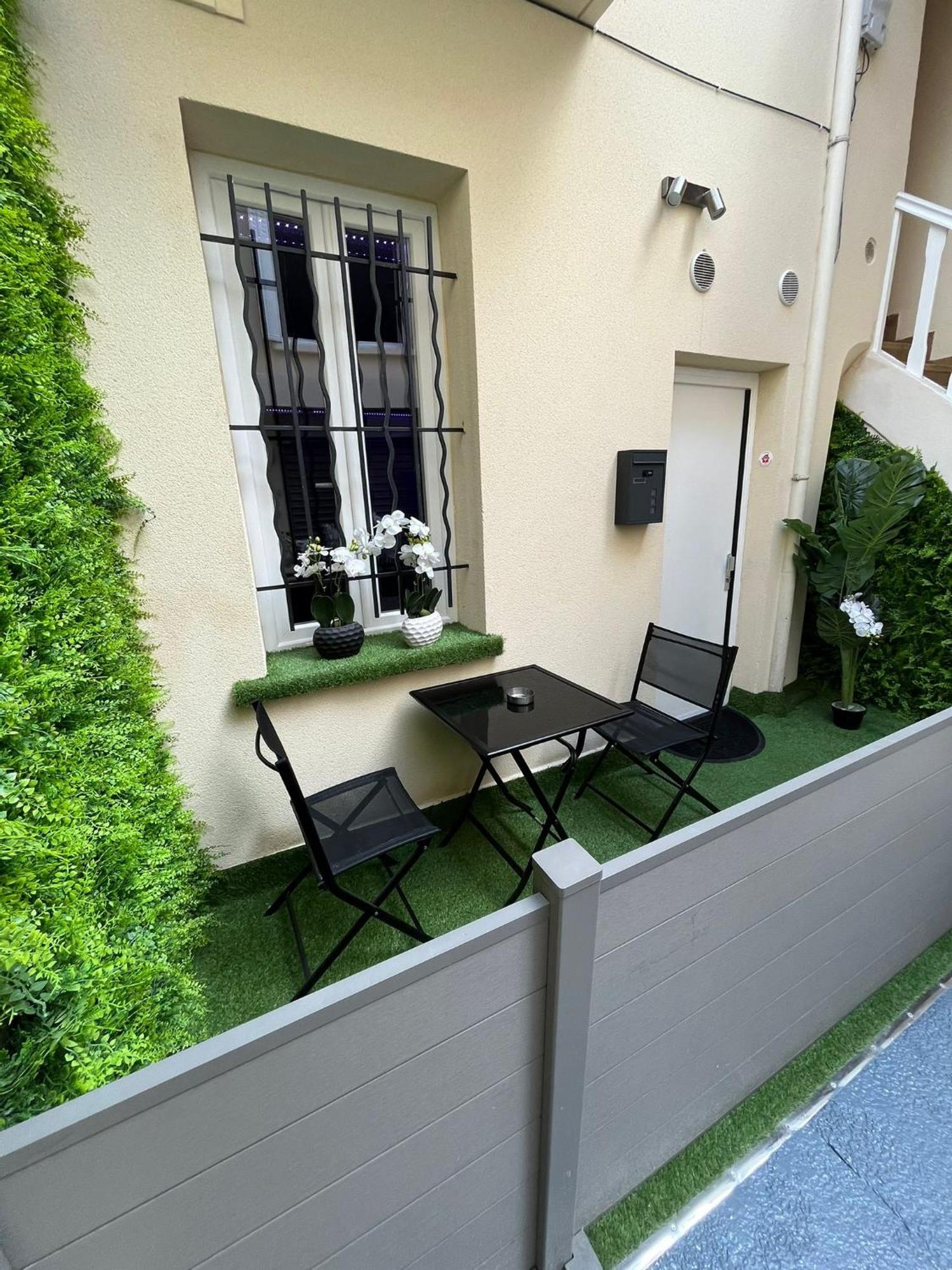 Room & Jacuzzi - Stade De France Saint-Denis  Exteriér fotografie